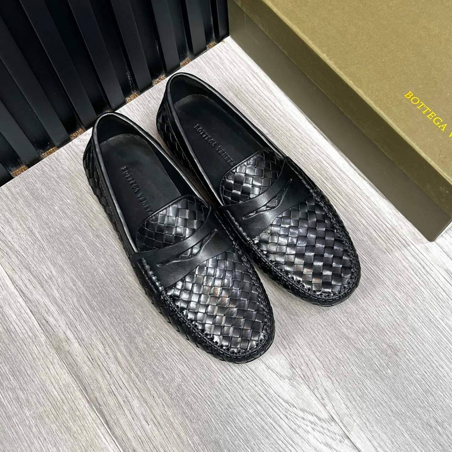 Ex-factory price 500 BV〰️Handmade classic men's leather shoes, Doudou shoes👉👉driving shoes, slip-on shoes, made of imported cowhide woven from Italy, 💕water-dyed cowhide lining, 🔊original outsole, waterproof platform design, comfortable on the feet. A good choice for traveling and driving, two colors available, code number: 38-44, (45 can be customized)